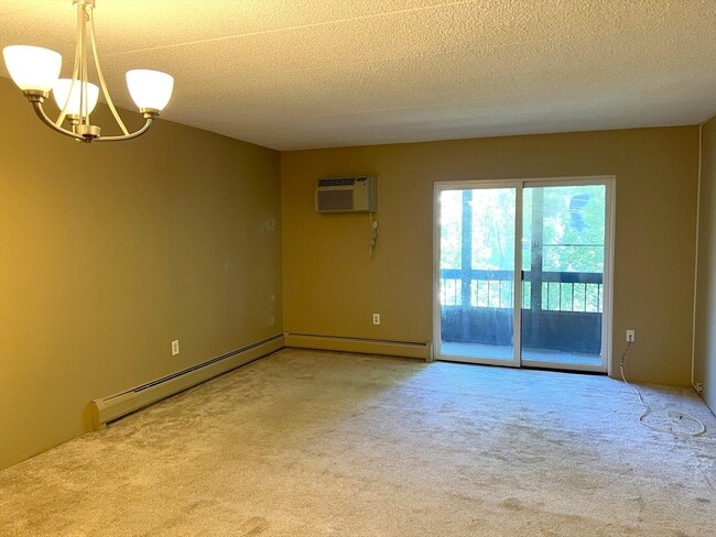 Building Photo - 181 Green St Unit #413