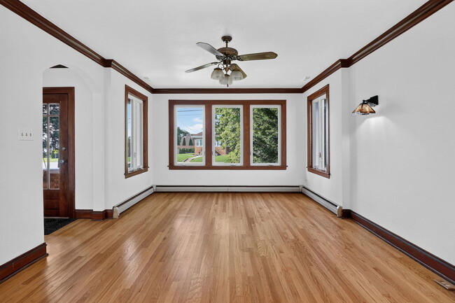 Photo - 708 McCarthy Rd