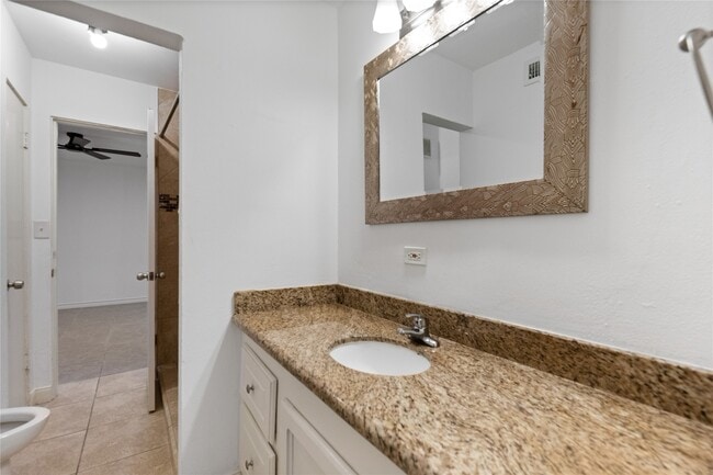 Photo - 5353 Institute Ln Unidad 12