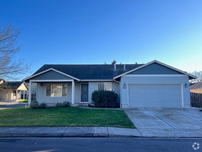 Building Photo - 3Bd/2Ba Single Story House - Available Soon!