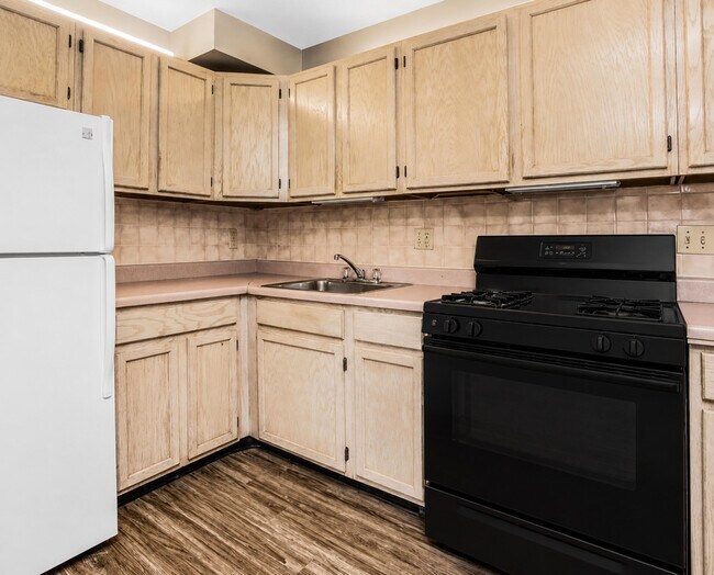 Photo - 2025 E Greenwich Ave