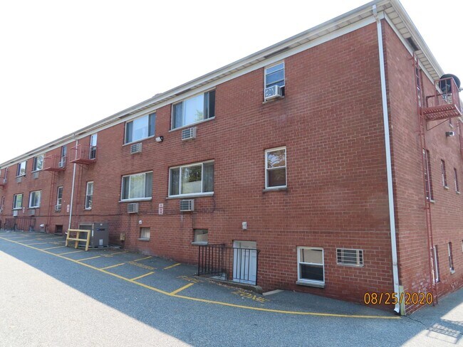 Photo - Longview Apartments