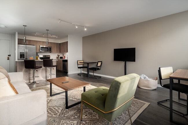 Building Photo - 901 S Ashland Ave Unit ID1379050P