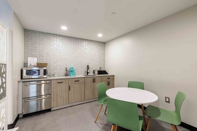 Yugo Minneapolis 412 Lofts-POI-05