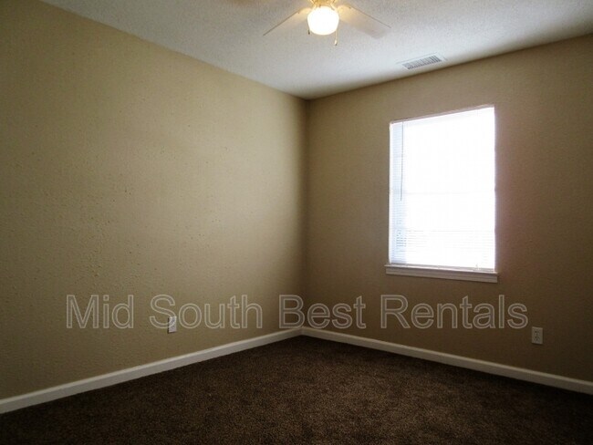 Photo - 4264 Westmont Rd