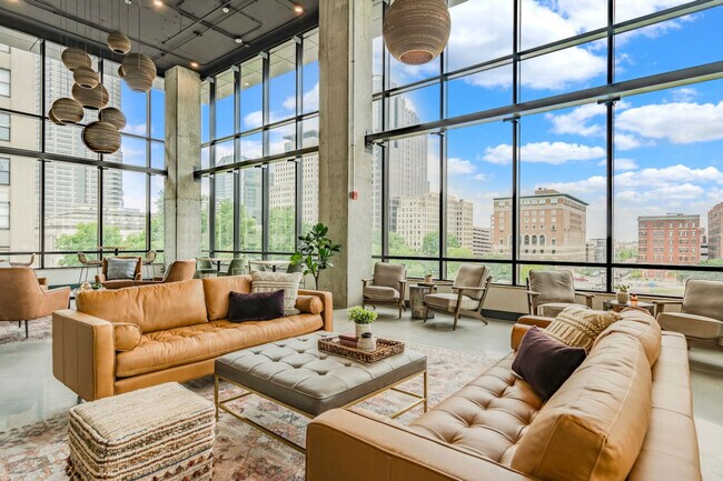 Photo - 421 N Pennsylvania St Unidad ID1312604P