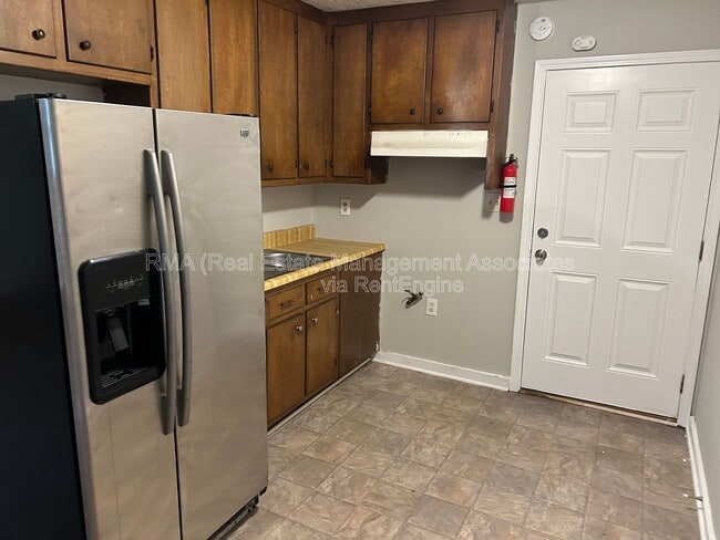 Photo - 413 N Hill St Unit B