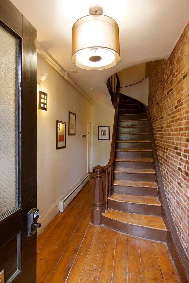 Photo - 237 Northampton St Unit 3