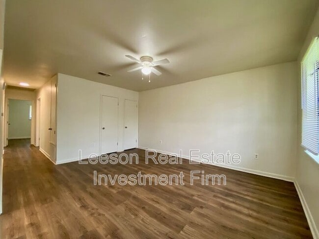 Photo - 134 S Greenbrook Loop