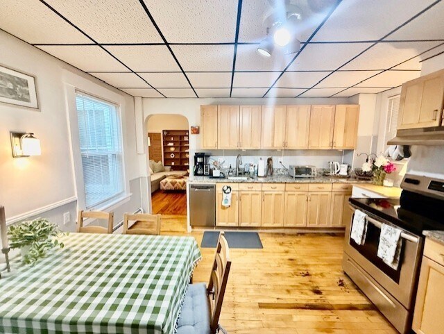 Photo - 361 Beacon St Unit 2