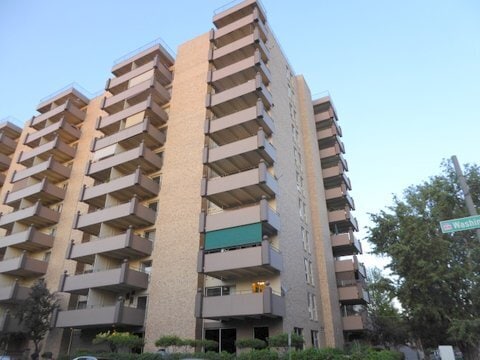 Building Photo - 700 N Washington St Unit 209