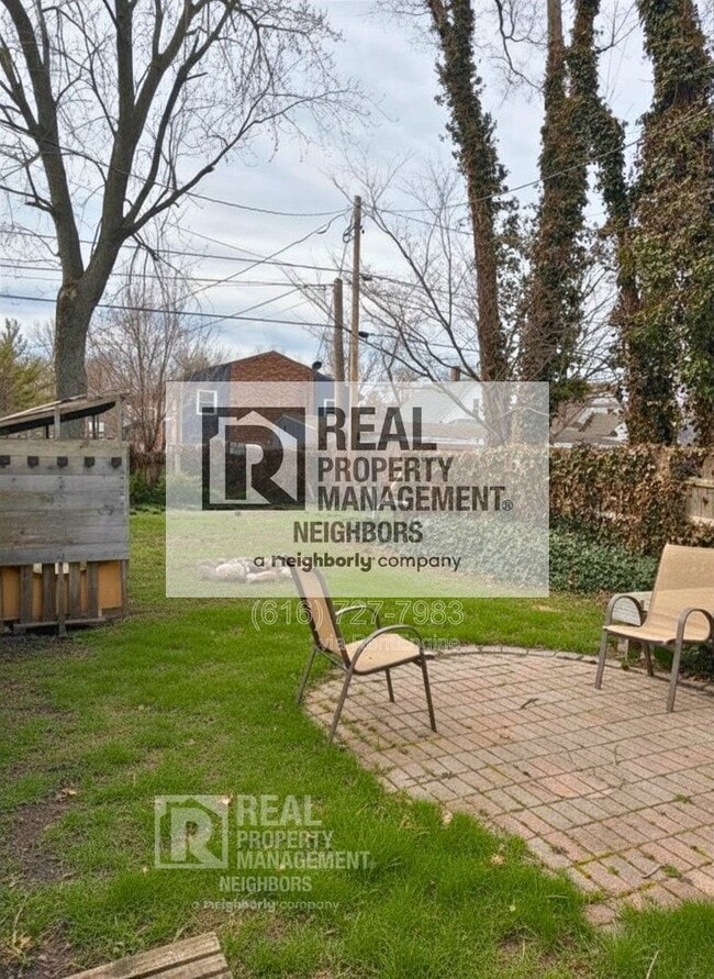 Photo - 88 E 18th St