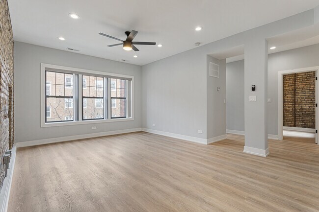 Photo - 7663 N Rogers Ave Unit 3