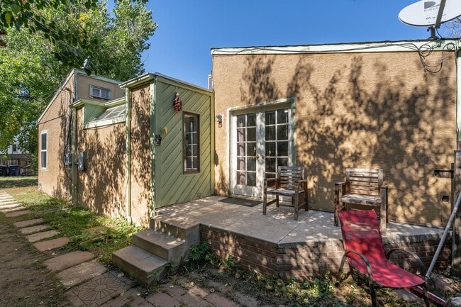 Building Photo - Great location near City Park!