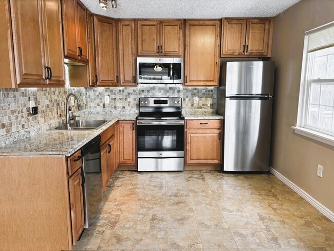 Photo - 3300 Madison Ave Unit 3