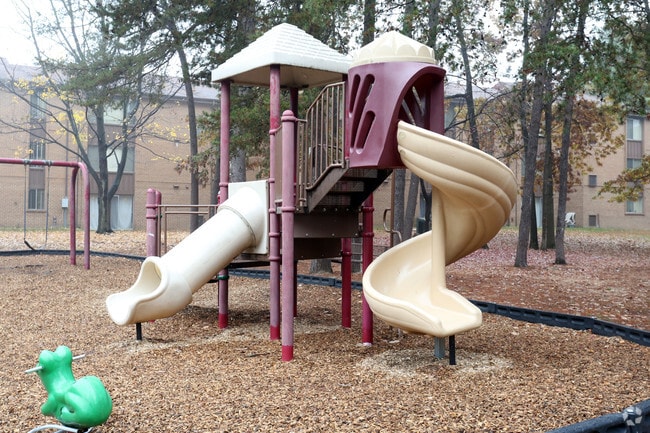 Hidden Woods-Tot-Lot