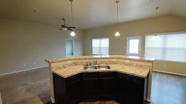 Photo - 1105 Wethersfield Ln