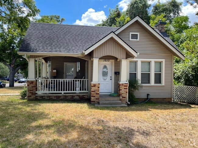 Building Photo - 1610 S Austin St Rental