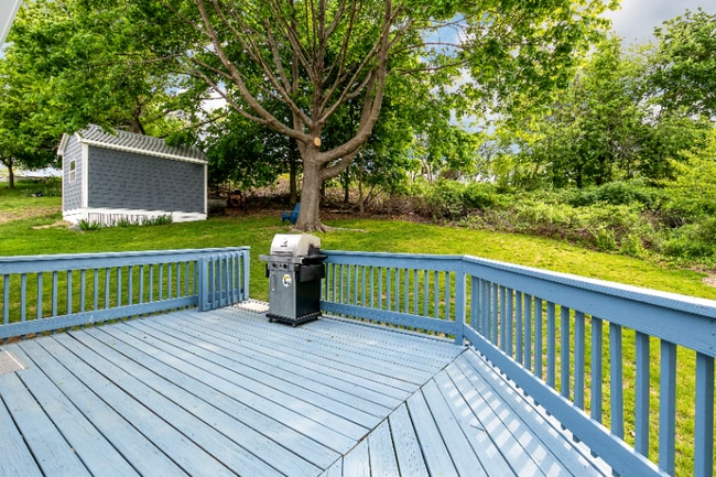 19 N Ridge Rd