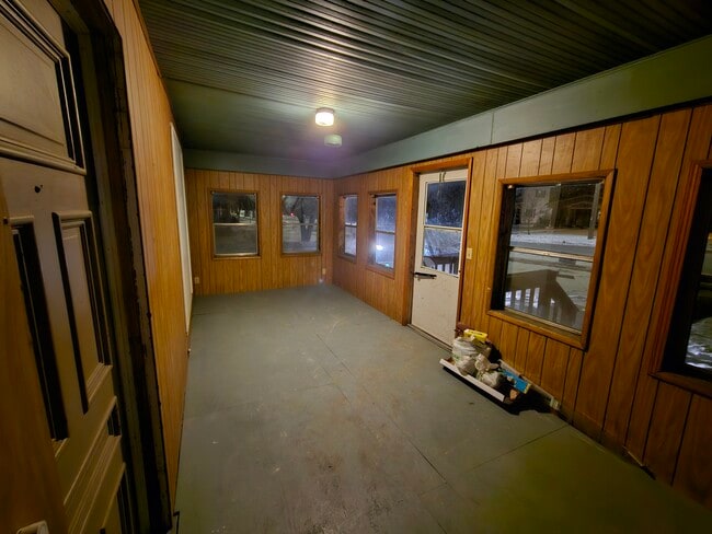 Photo - 839 W Walworth Ave