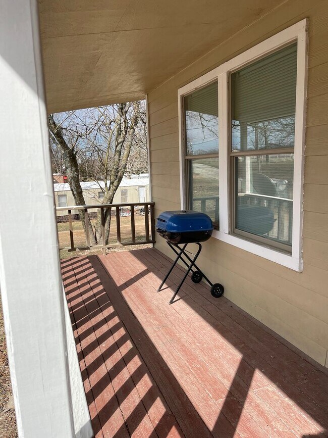 Photo - 2 Bed 1 bath - Cassville MO Unit 1