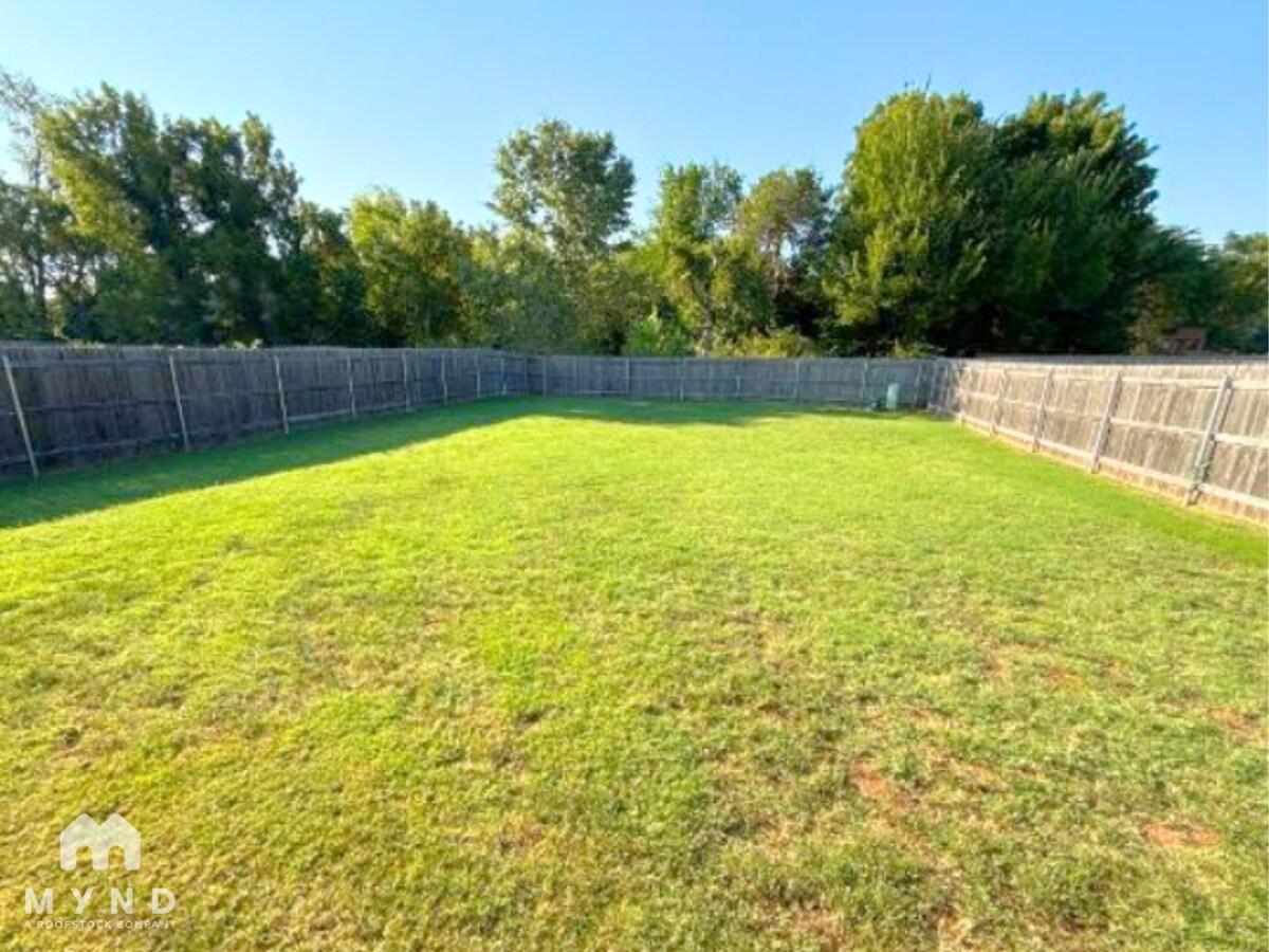 Photo - 10616 SW 22nd St