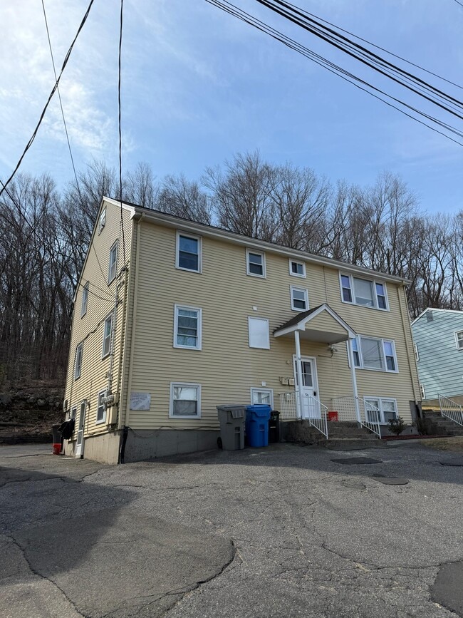 Building Photo - 23 Sunrise Ter Unit 2