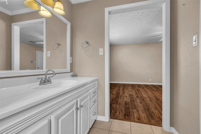 Photo - 23826 Farm Hill Dr