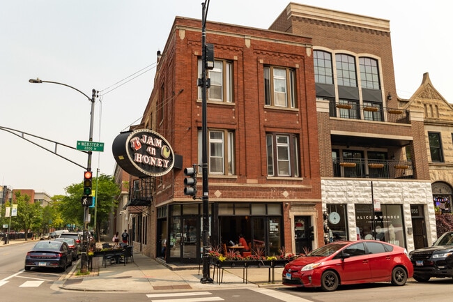 Building Photo - 958 W Webster Ave Rental