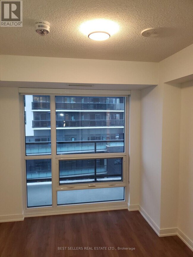 Photo - 30 Samuel Wood Wy Unit 605