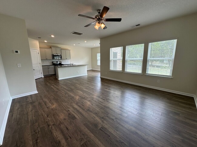 Photo - Modern Comfort Meets Country Serenity in Sevierville