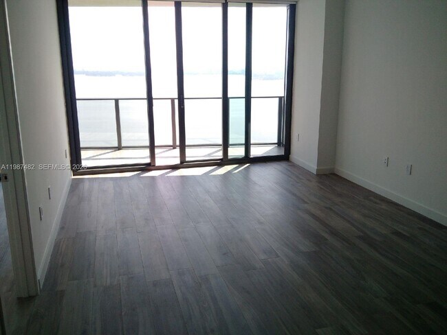 Photo - 460 NE 28th St Unit 3705