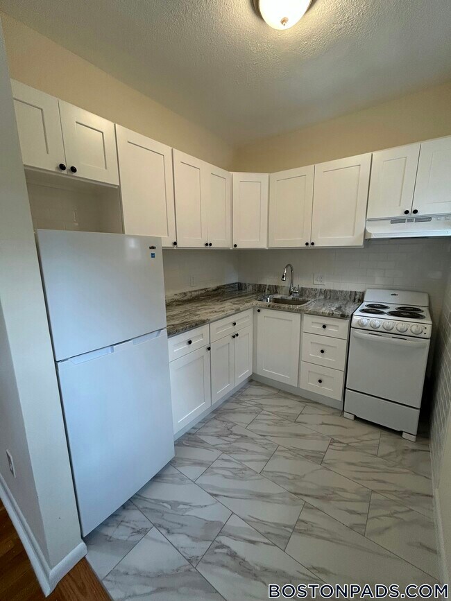 Photo - 2018 Commonwealth Ave Unit 31