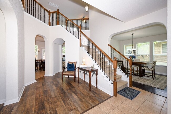 23815 Misty Peak
