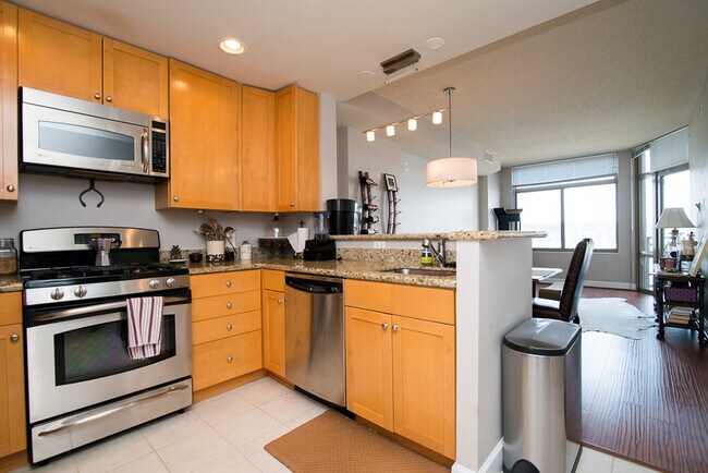 Photo - 3600 S Glebe Rd Condo Unit W404