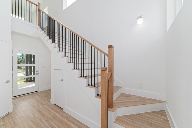 Building Photo - 2103 Holman St Rental