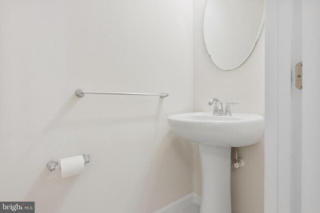 Photo - 407 Susan Cir