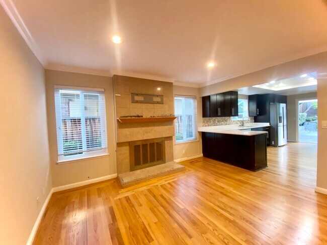 Photo - Gorgeous 4-bedroom Home Located in Cameron Hills Neighborhood of Fremont!