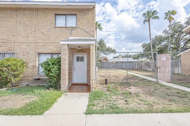 Building Photo - 1001 Castle Heights Dr Unit 1001 Rental