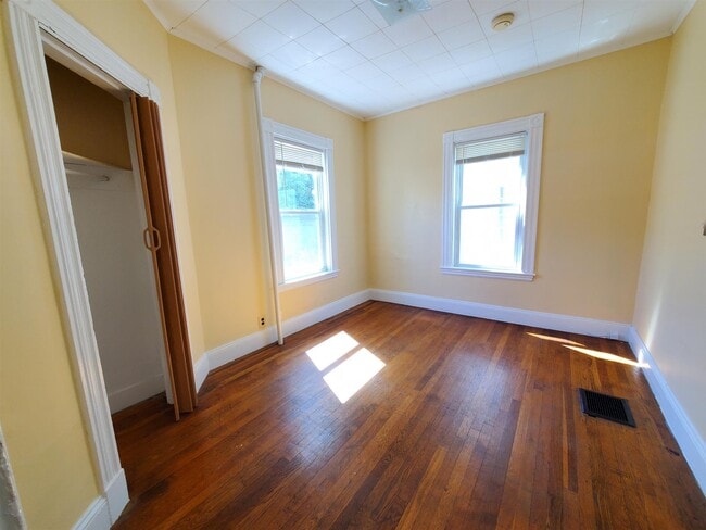 Photo - 32 Claremon St Unit 1