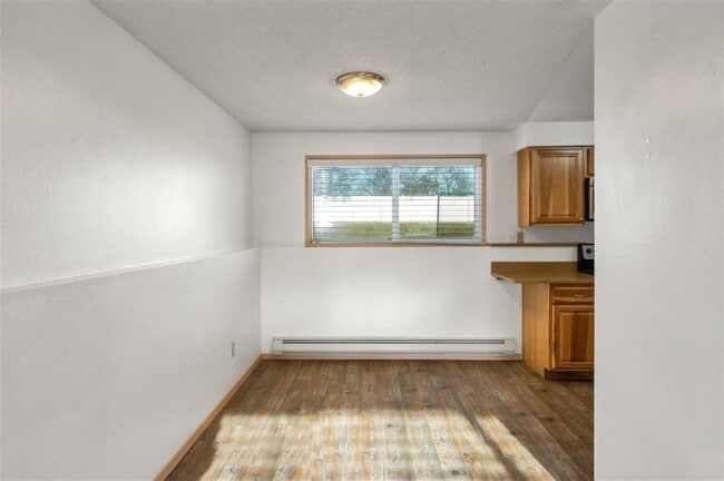 Photo - Augusta Ave, Duplex Unidad 10513