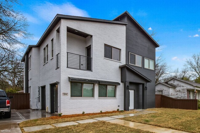 Photo - 4 br, 4 bath Duplex - 204 North Getzendane...