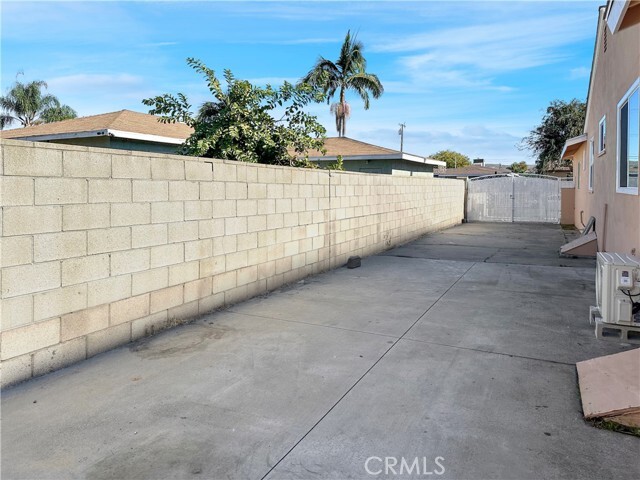 Photo - 777 Larimore Ave