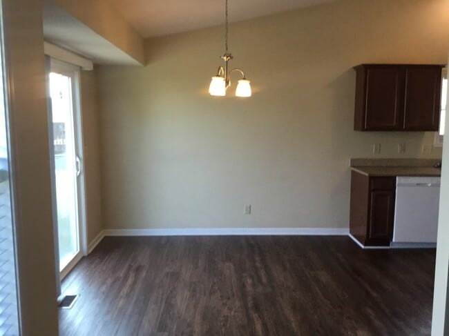 Photo - 6328 Sunnybrook Ln