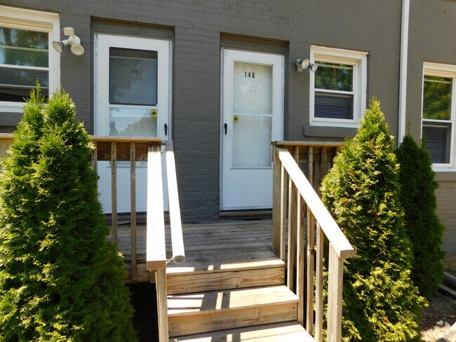 Building Photo - 148 Pingree Ave Rental