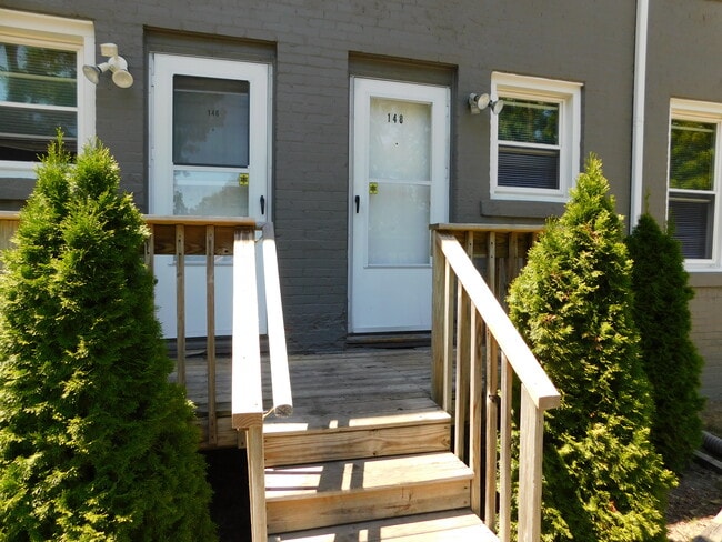 Building Photo - 148 Pingree Ave Rental