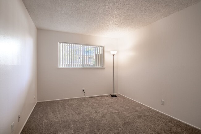 Photo - Garden Club Apartments