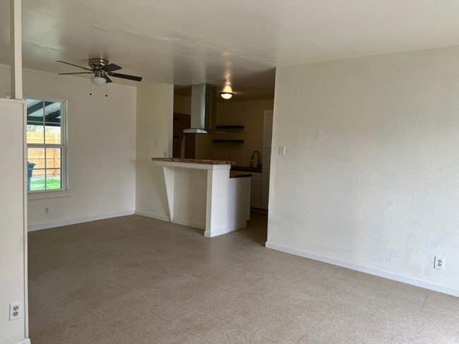 Photo - 2074 Springvale Dr