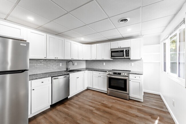 Photo - 321 Waitman St Unit 321A