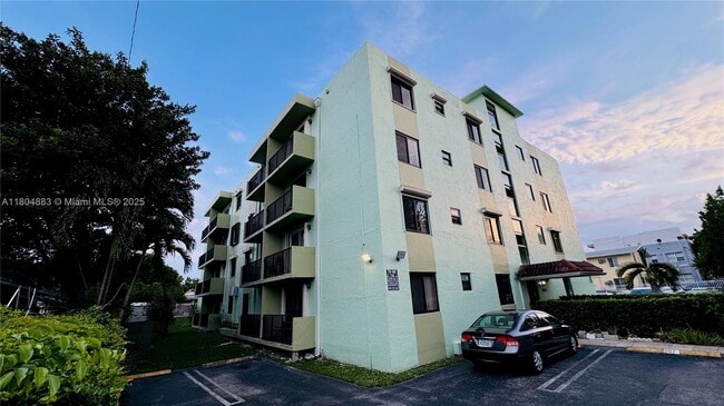 Photo - 1530 SW 2nd St Condo Unit 401